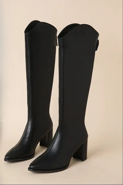Bottes hautes femme élégantes en cuir végan noir  idéales pour l’automne et l’hiver