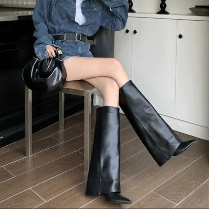 Bottes femme à enfiler style urbain chic en cuir végan – secretbombe