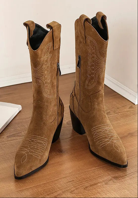 Santiags femme noir et marron, vue de profil, talon 7 cm, cuir de vache véritable.