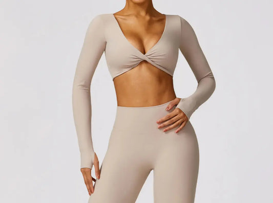 Détail du tissu 100% nylon extensible et respirant du top de sport