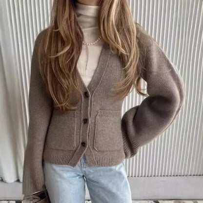 Cardigan femme boutonné col V chic et élégant – SecretBombe