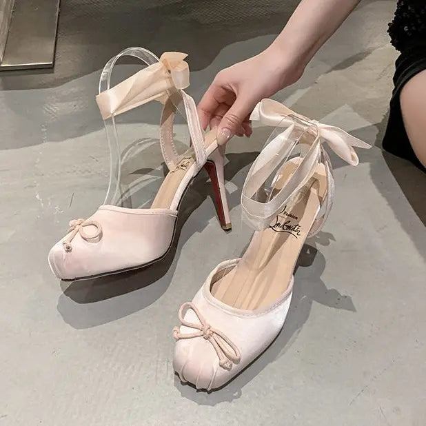 Escarpins à talons hauts rose poudré pour cérémonie ou mariage SecretBombe.