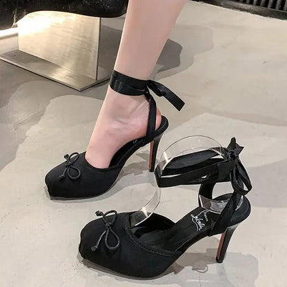 Escarpins rose clair au style romantique et raffiné SecretBombe.