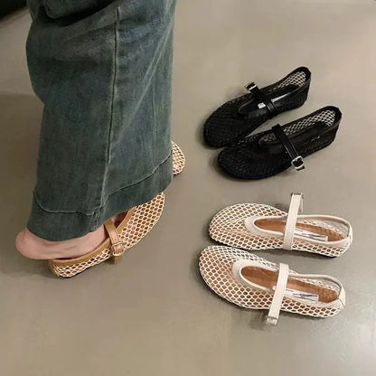 Ballerines en résille beige et noir pour femme avec bride élégante - SecretBombe