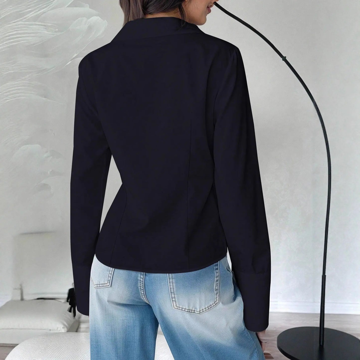 Chemise noire femme élégante cintrée manches longues SecretBombe