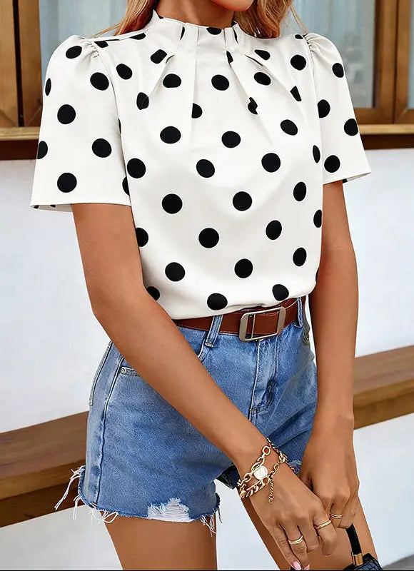 Blouse chic femme avec col plissé et pois noirs