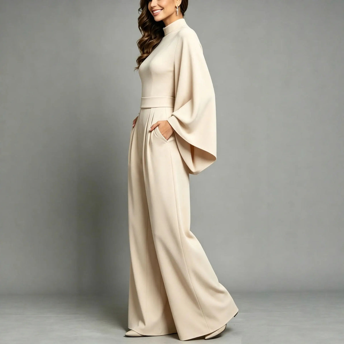 Combinaison beige femme à pantalon large et coupe élégante SecretBombe
