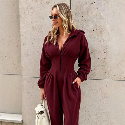 Combinaison femme bordeaux à capuche pour un look casual SecretBombe