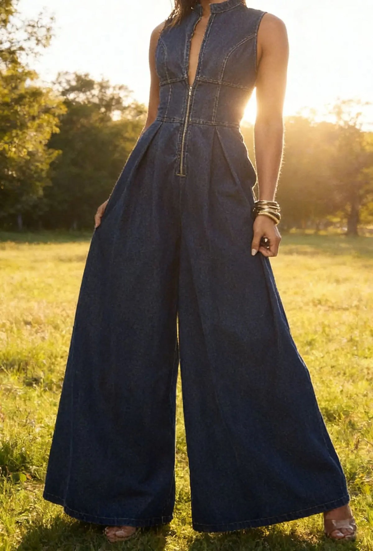 Combinaison denim bleu foncé femme au style chic et moderne SecretBombe