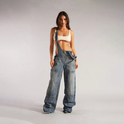 Combinaison denim bleue pour femme, jambes larges et poches fonctionnelles