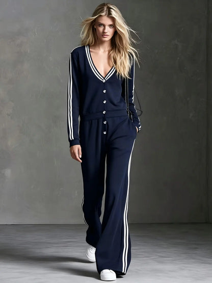 Combinaison femme bleu marine à liserés blancs et pantalon large SecretBombe