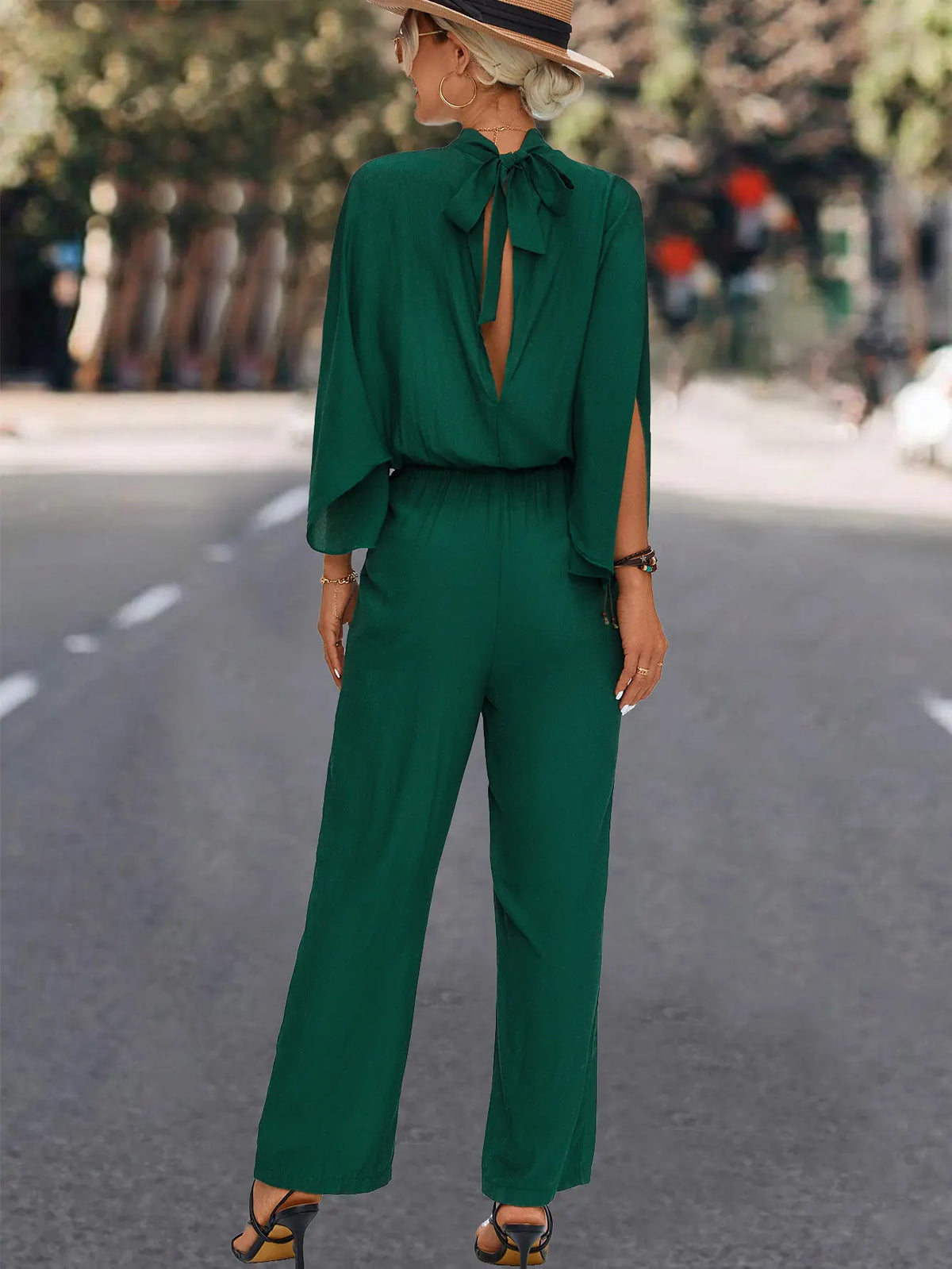 Combinaison femme verte à pantalon large et coupe fluide SecretBombe