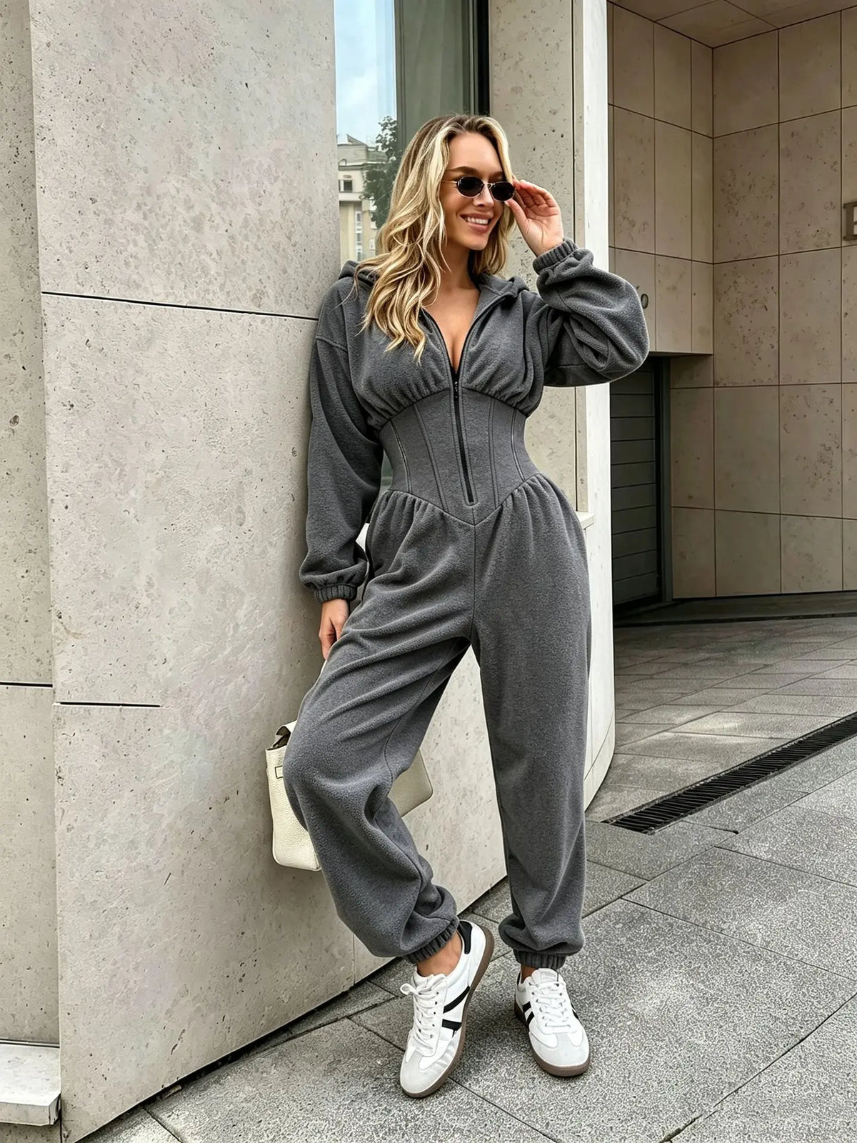 Combinaison femme gris foncé au style urbain et confortable SecretBombe