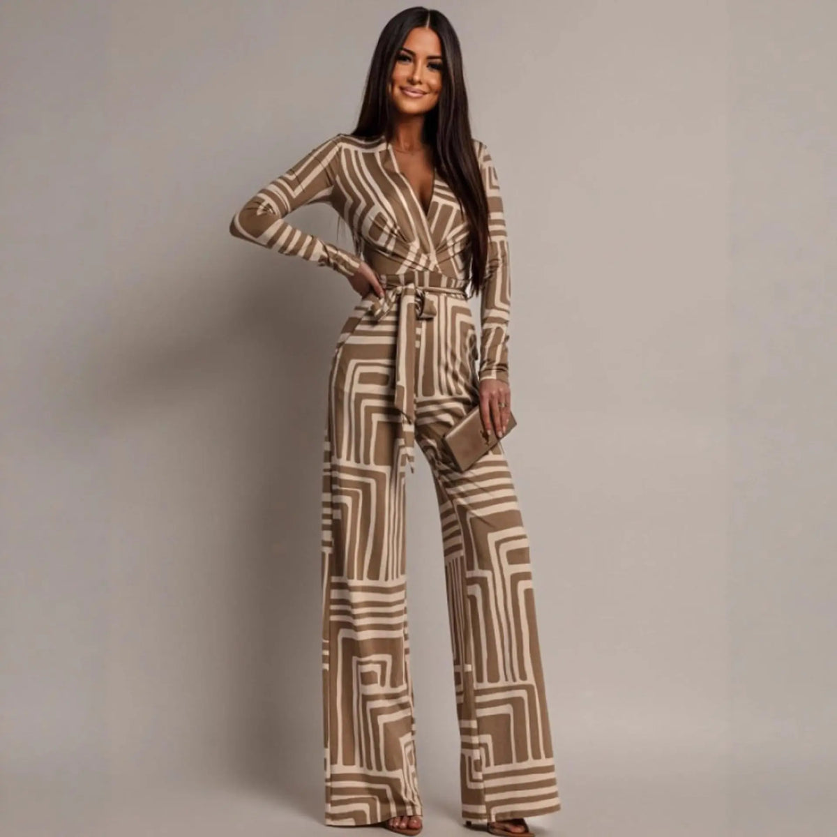 Combinaison femme taupe et blanc à décolleté cache-cœur SecretBombe