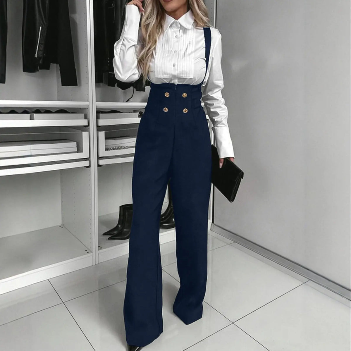 Combinaison pantalon bleue femme à bretelles pour un look chic SecretBombe