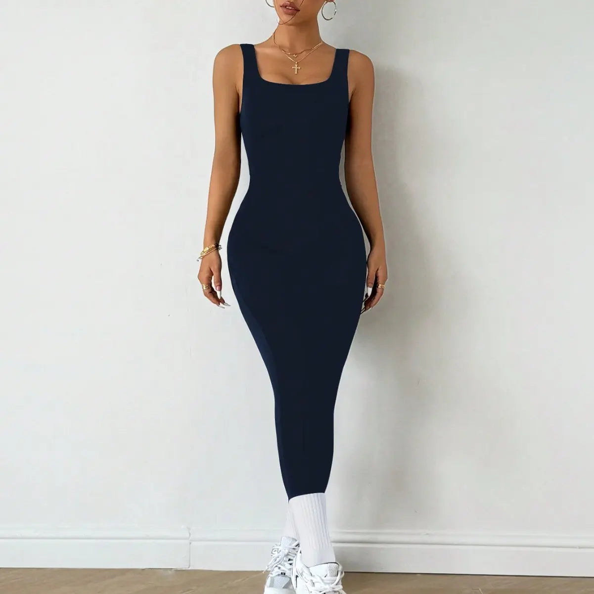 Combinaison de sport sculptante bleue, coupe ajustée et extensible