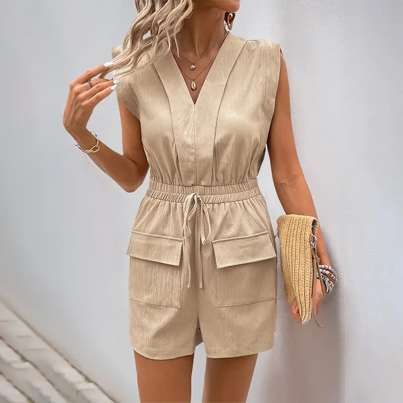 Combishort femme fluide beige, manches courtes col V et taille mi-haute élastiquée