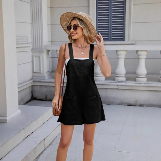 Combishort noir femme avec poches plaquées, style pratique et décontracté