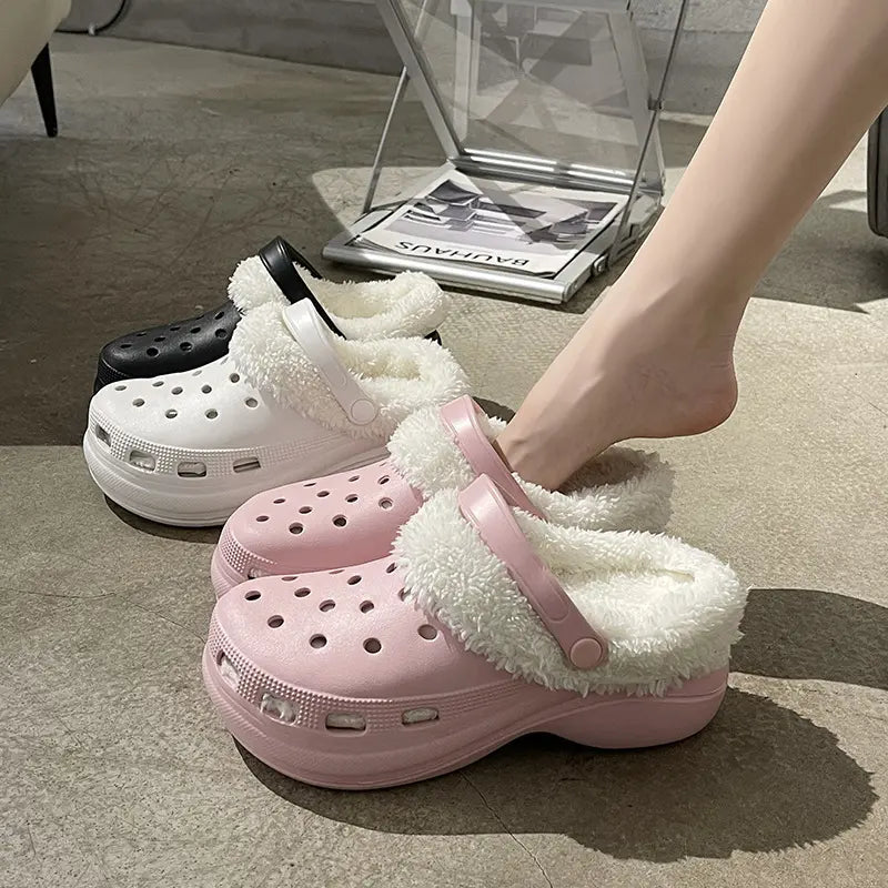 Crocs blancs  avec intérieur en fourrure douce