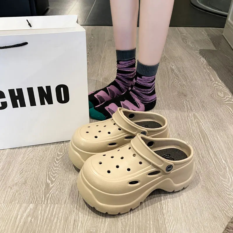 Crocs femme sabots tendance été design aéré