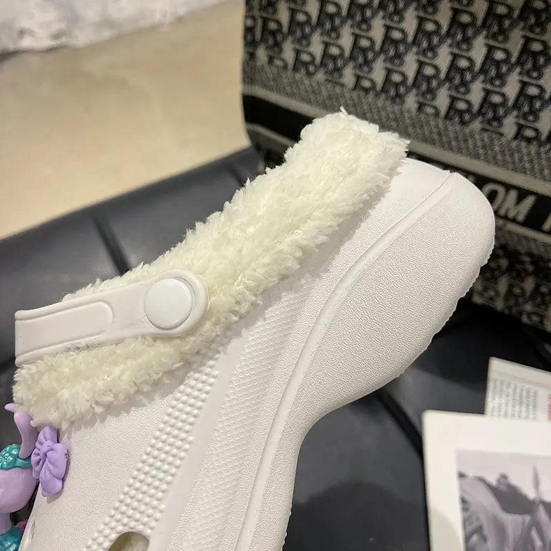 Sabots d’hiver chic et confortables – crocs fourrées femme SecretBombe