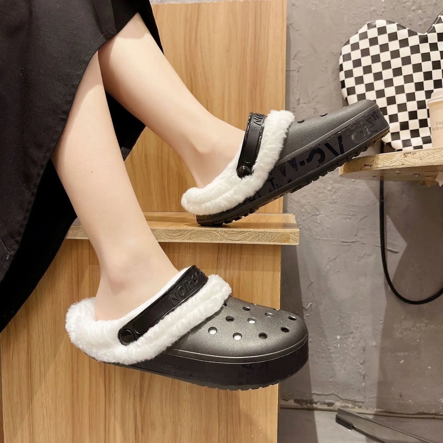 Semelle légère et résistante des sabots Crocs d’hiver