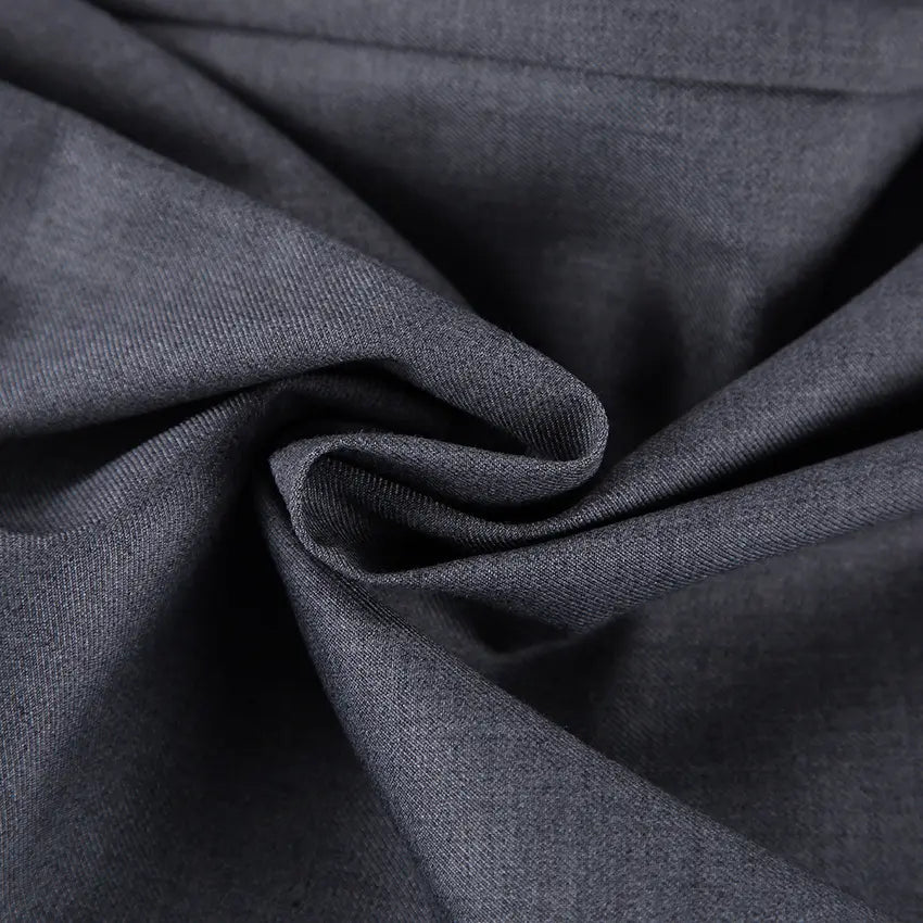 Gros plan sur la texture du tissu gris anthracite de l'ensemble femme SecretBombe