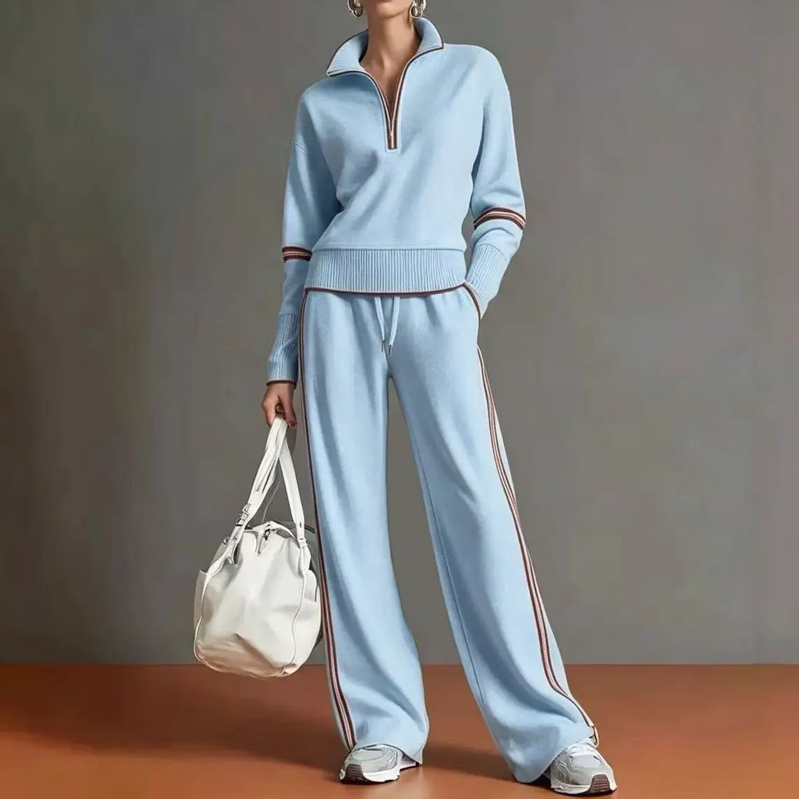 Ensemble femme bleu ciel avec sweat à col montant et pantalon large SecretBombe