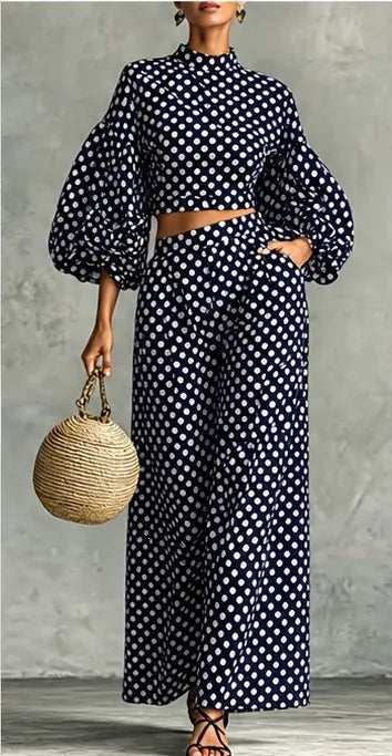 Ensemble femme bleu marine à pois avec manches bouffantes et pantalon large SecretBombe
