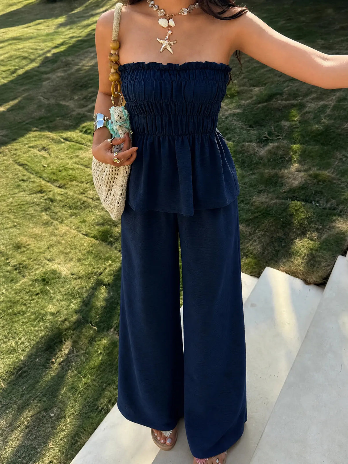 Ensemble bustier et pantalon large femme bleu marine pour une tenue estivale SecretBombe