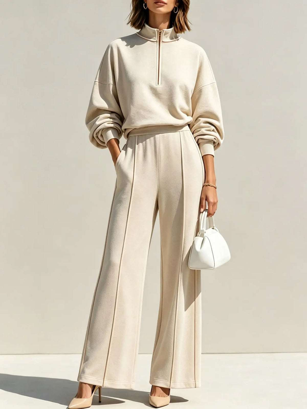 Ensemble femme écru à coupe décontractée avec pantalon large SecretBombe