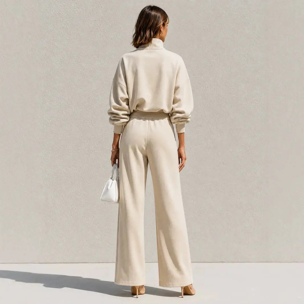 Vue arrière de l'ensemble femme écru avec sweat et pantalon large SecretBombe