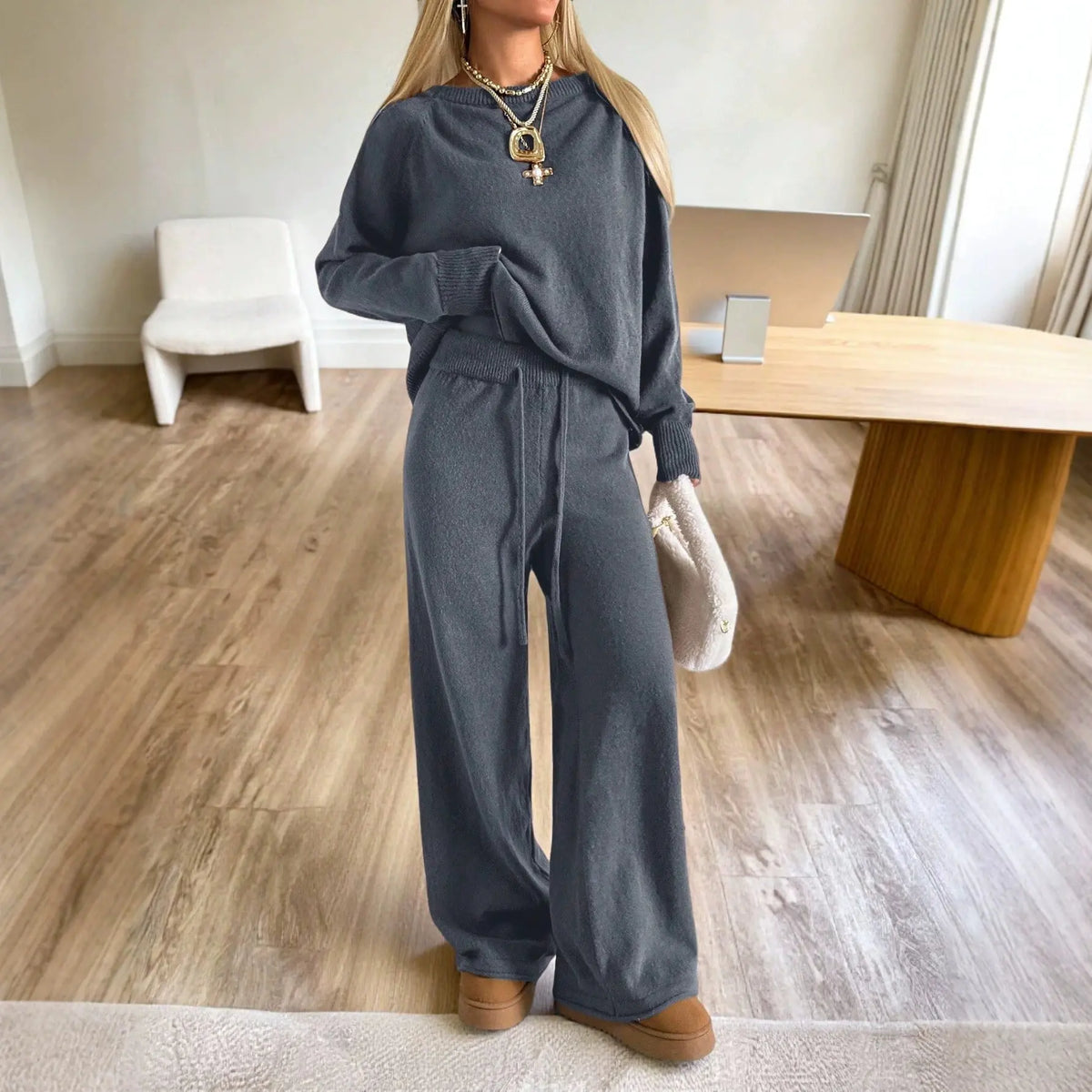 Ensemble femme gris foncé avec haut à manches longues et pantalon large SecretBombe