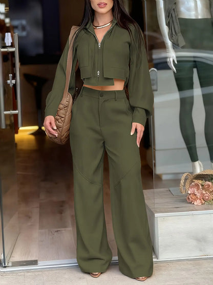 Ensemble femme vert kaki avec chemise courte et pantalon large SecretBombe