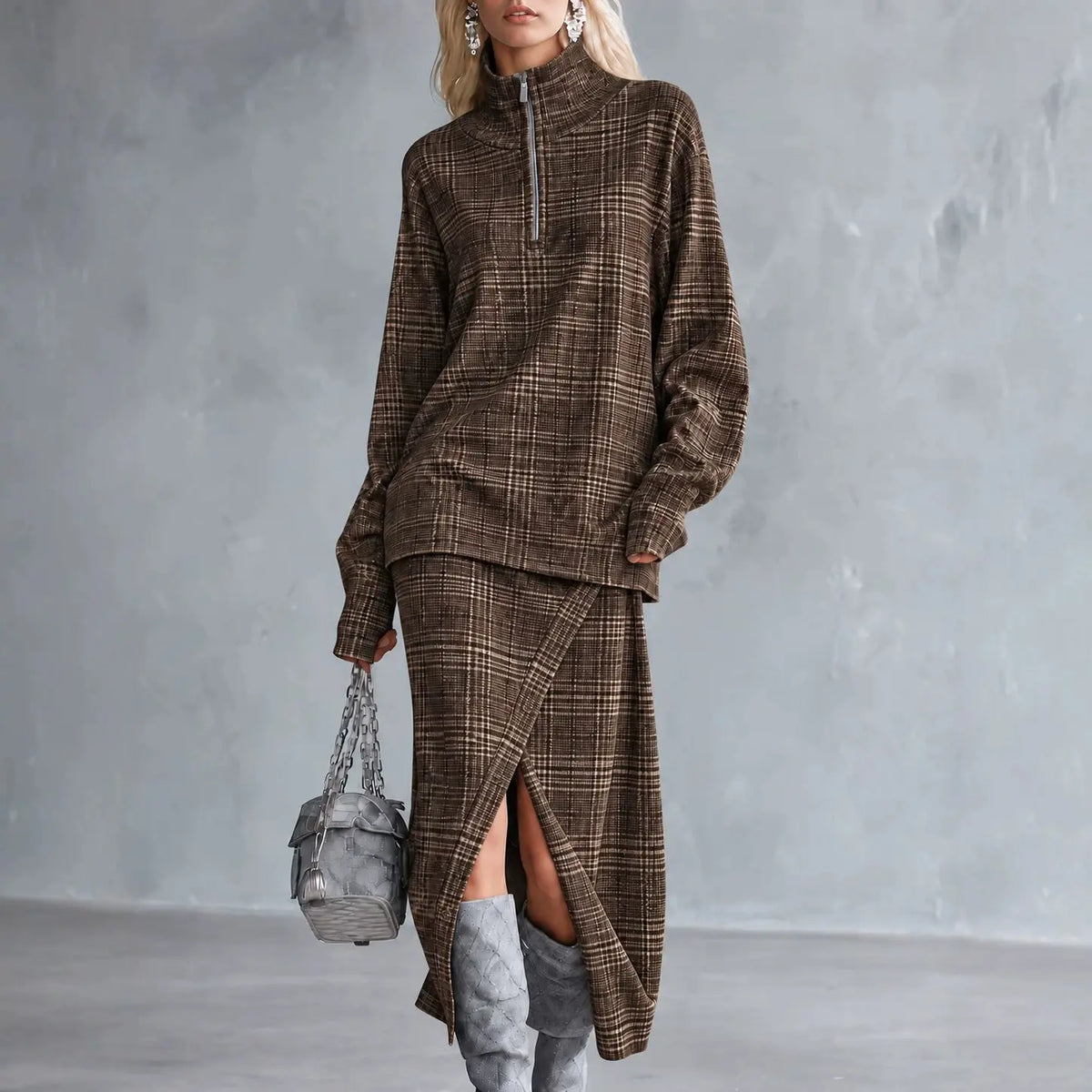 Ensemble femme marron à carreaux avec haut zippé et jupe longue fendue SecretBombe
