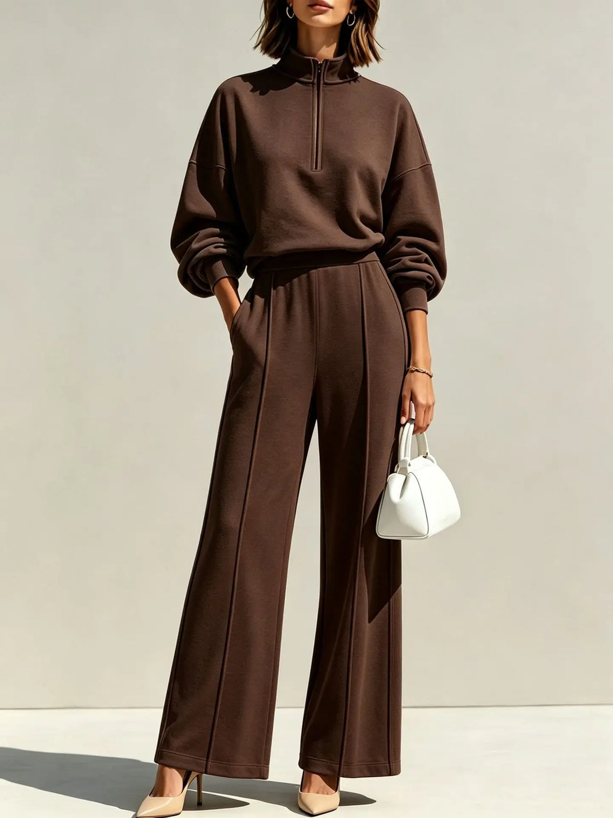 Ensemble femme marron foncé avec sweat zippé et pantalon large SecretBombe