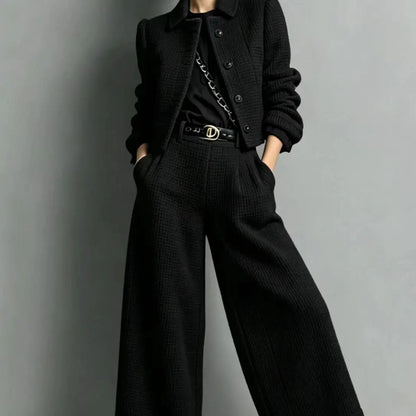 Ensemble femme noir deux pièces avec veste courte et pantalon large SecretBombe