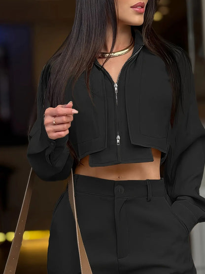 Ensemble femme noir avec chemise courte boutonnée et pantalon large SecretBombe