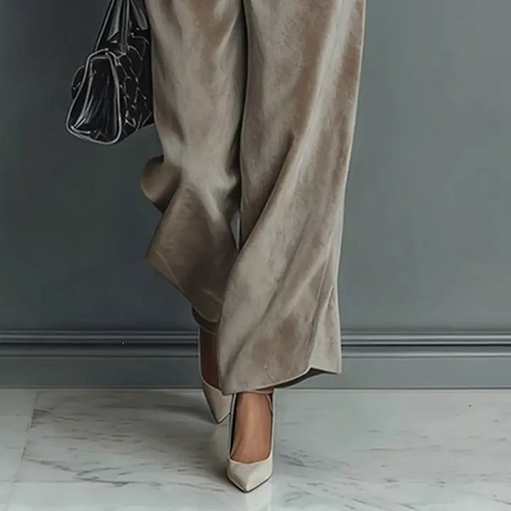Ensemble femme taupe effet velours avec haut à col montant et pantalon large SecretBombe