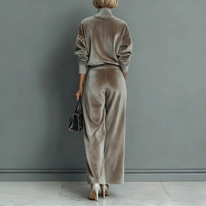 Vue arrière de l'ensemble femme taupe effet velours deux pièces SecretBombe