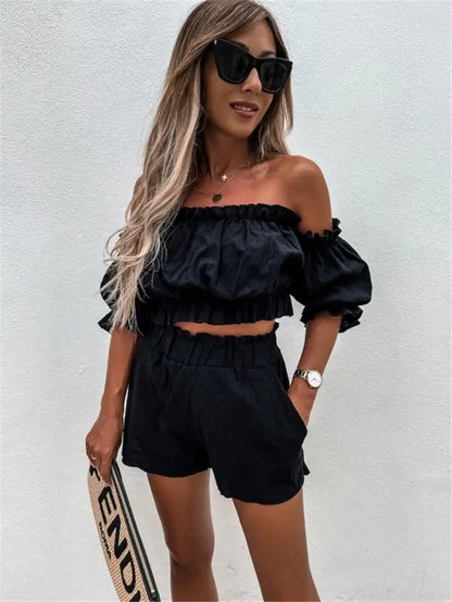 Tenue femme blanche avec short taille haute et top volanté SecretBombe.