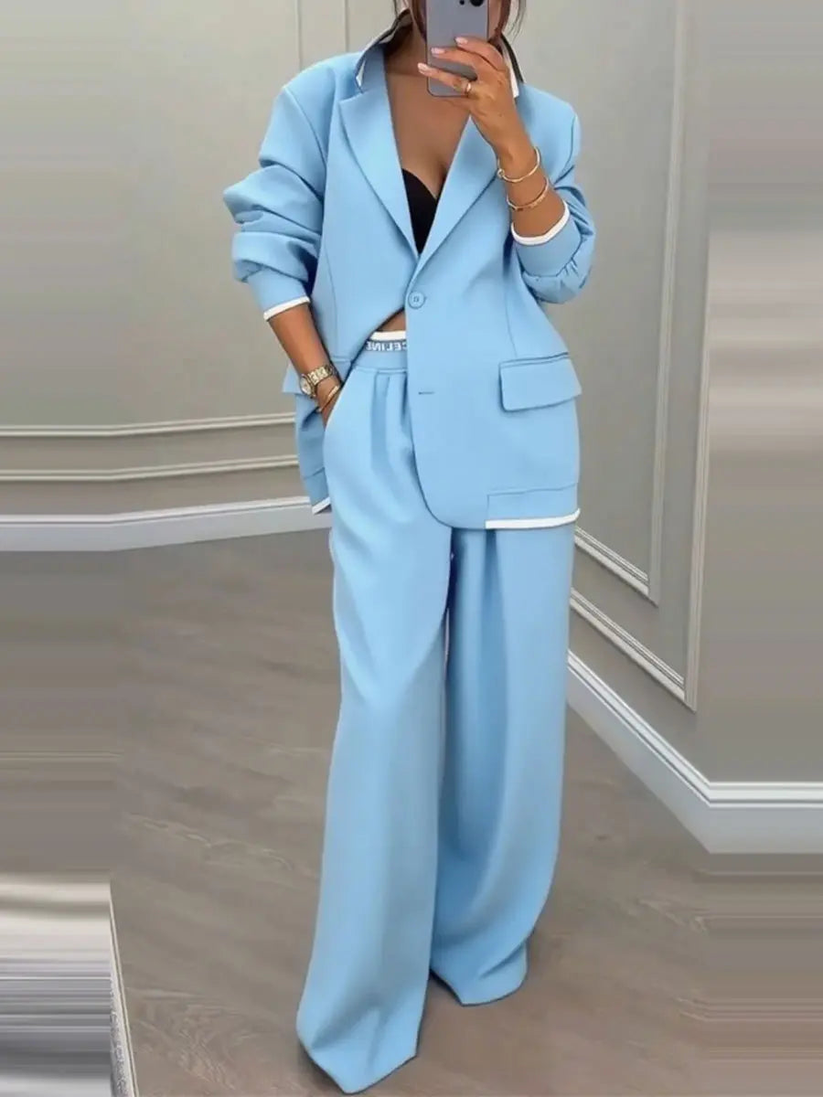 Ensemble tailleur femme bleu ciel avec veste et pantalon large SecretBombe