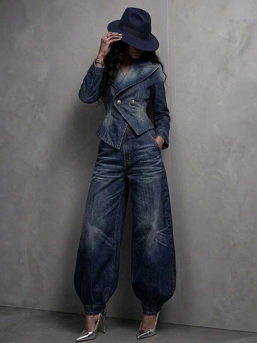 Ensemble femme bleu avec veste boutonnée et pantalon ballon SecretBombe