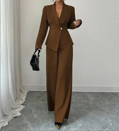 Ensemble tailleur femme marron avec veste asymétrique et pantalon large SecretBombe
