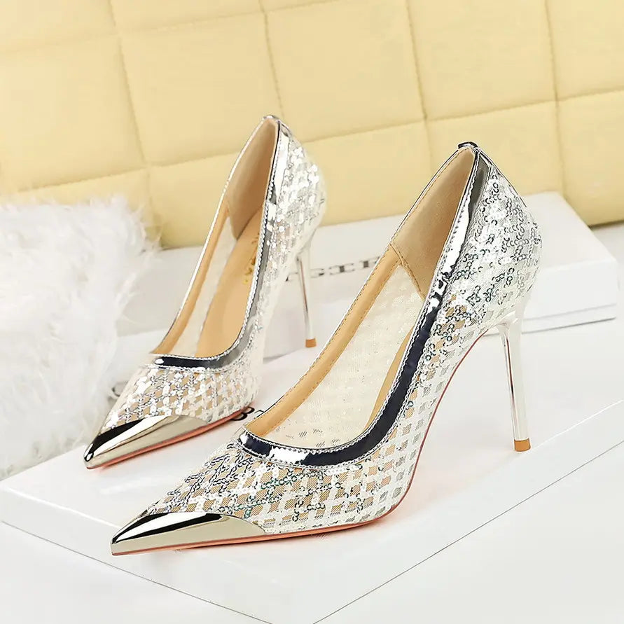 Escarpins femme argentés à sequins avec bout pointu brillant SecretBombe