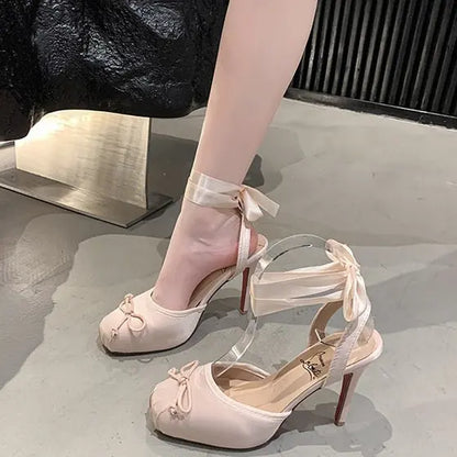 Chaussures de soirée femme avec détail nœud sur l’avant SecretBombe.