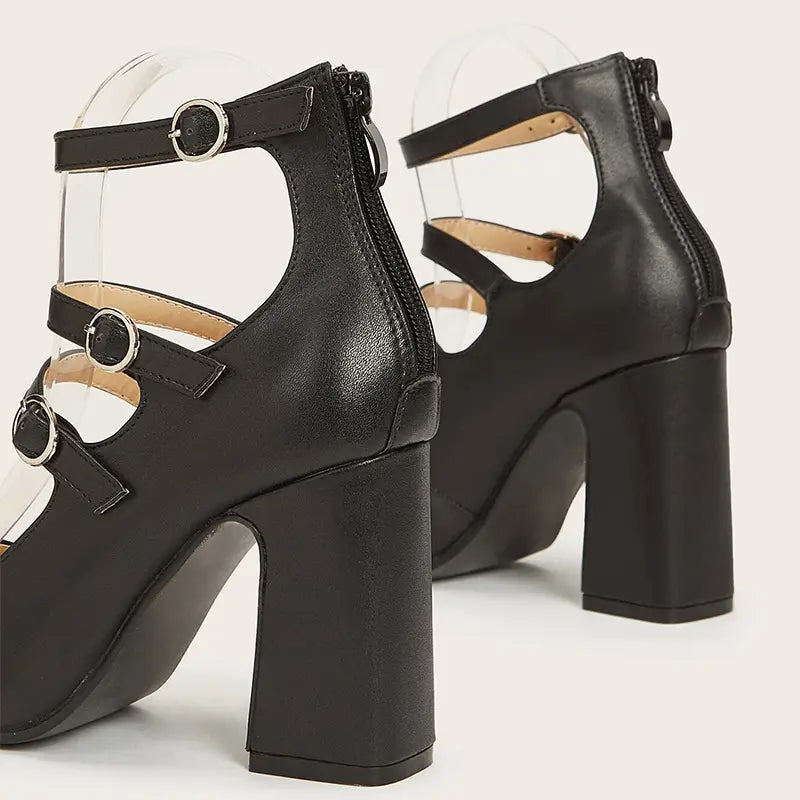 Escarpins noirs à brides multiples style tendance