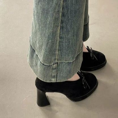 Détail du talon bloc des escarpins femme noirs SecretBombe