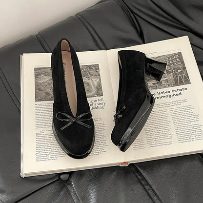 Escarpins noirs femme style vintage avec talon épais SecretBombe