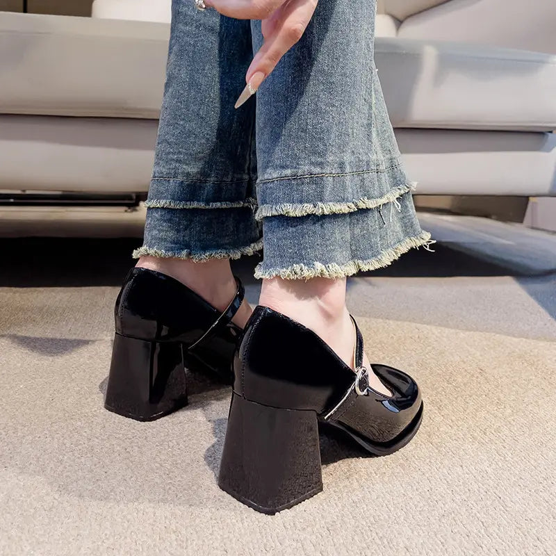 
Chaussures femme à talon bloc confortables et élégantes – secretbombe